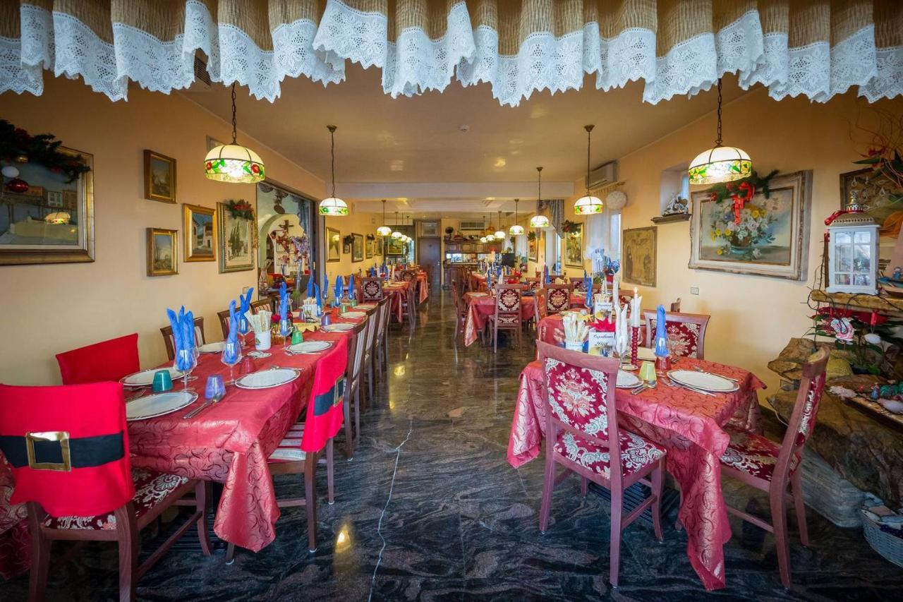 Albergo Ristorante Fabrizio Caorle Exterior photo